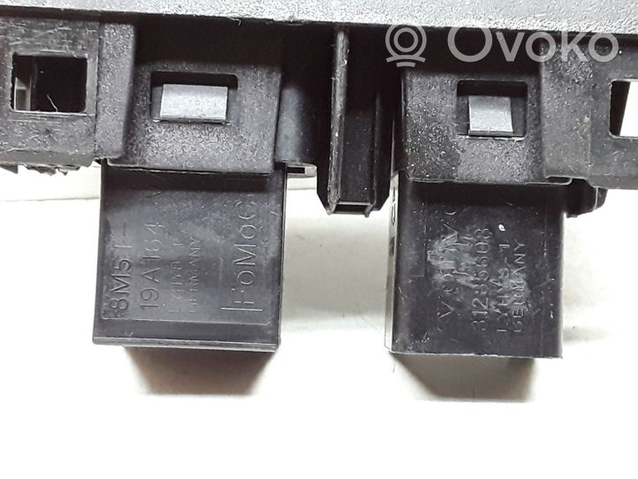 Volvo V60 Gniazdo / Złącze USB 8M5T19A164