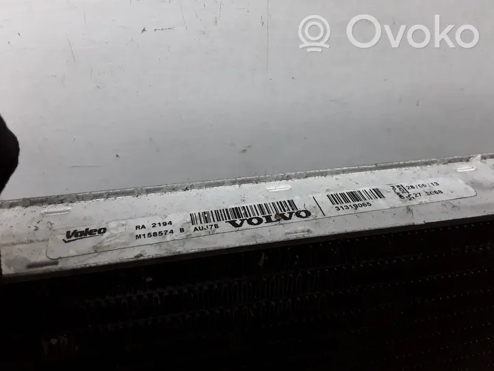 Volvo V40 Radiateur de refroidissement 31319065