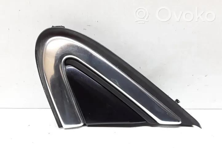 Volvo V40 Etuoven lasin muotolista 31349229