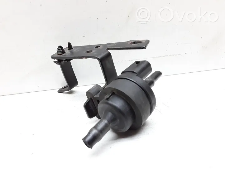 Volvo V70 Valve vacuum 0280142461