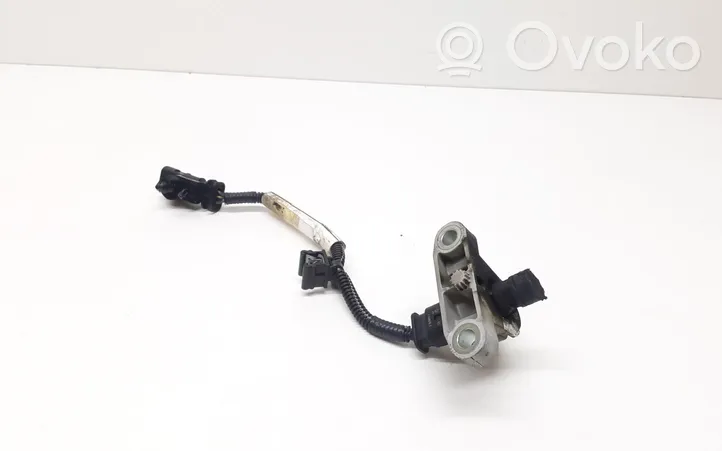 Volvo S60 Crankshaft position sensor 31303937