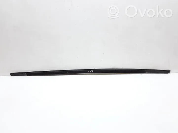 Volvo V40 Moulures des vitres de la porte arrière 31278605