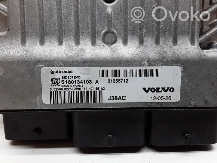 Volvo V40 Calculateur moteur ECU 31355712