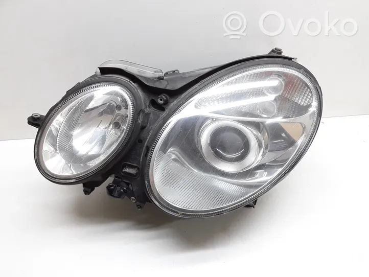 Mercedes-Benz E W211 Lampa przednia 5DV00829000