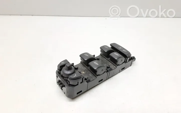 Volvo V70 Electric window control switch 31334882