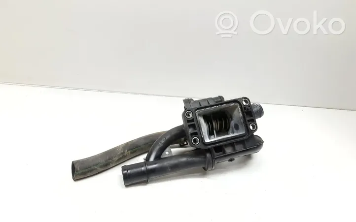 Volvo C30 Boîtier de thermostat / thermostat 9670253780