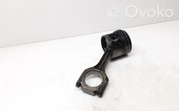 Volvo S70  V70  V70 XC Piston with connecting rod 