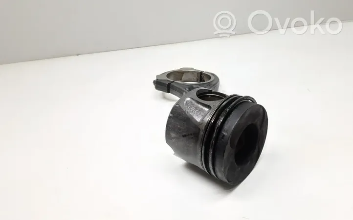 Mercedes-Benz ML W164 Piston avec bielle 