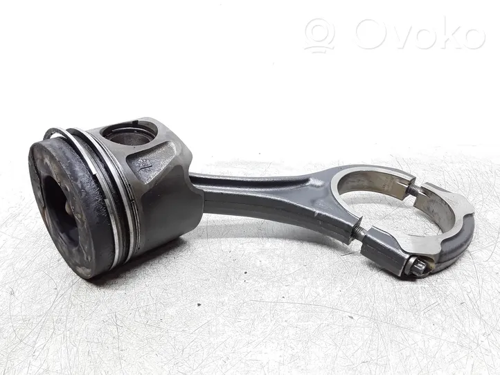 Mercedes-Benz ML W164 Piston avec bielle A6422610