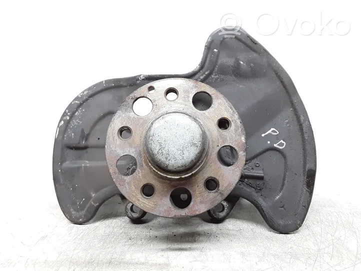 Mercedes-Benz C W204 Front wheel hub spindle knuckle 