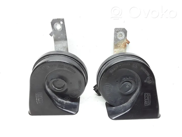 Volvo V70 Horn signal 08635071