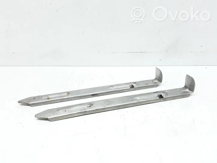 Volvo V70 Headlight/headlamp mounting bracket 30678340