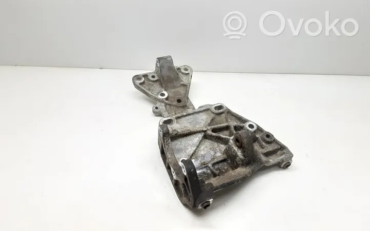 Volvo V70 Support de générateur / alternateur 30731516