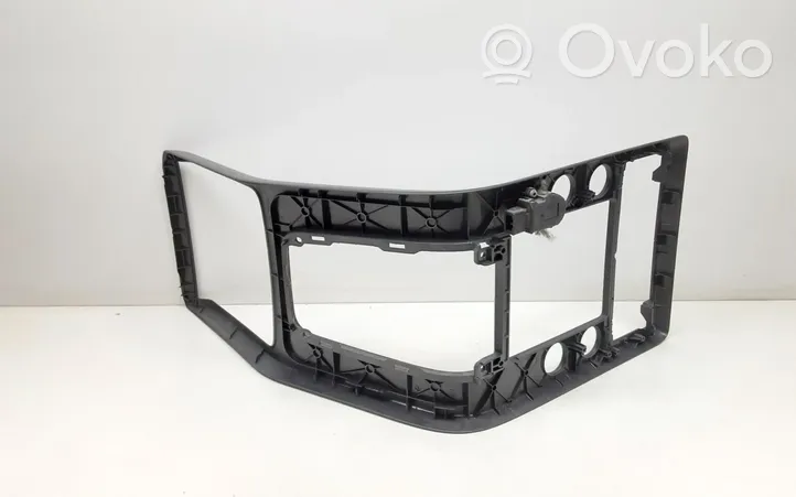 Volvo V70 Rivestimento in plastica cornice della leva del cambio 39859179