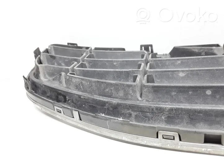 Volvo V60 Griglia superiore del radiatore paraurti anteriore 31323099