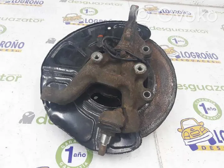 Mercedes-Benz E W212 Front wheel hub spindle knuckle 2123320800