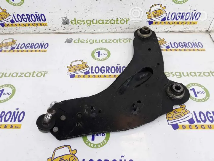 Renault Trafic I Triangle bras de suspension inférieur avant 545042846R