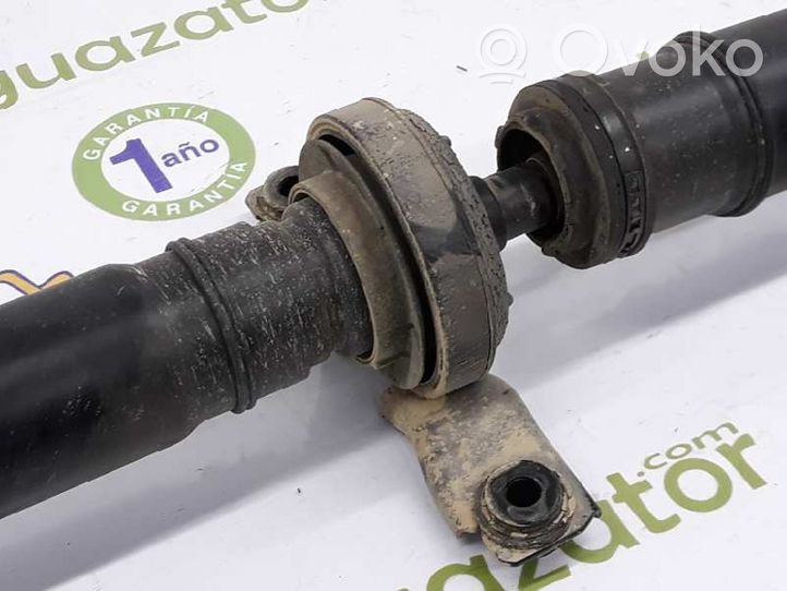 Subaru Impreza III Albero di trasmissione con sede centrale 27111FG040