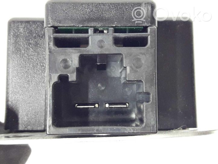 Volkswagen Golf VI Antenna control unit 5M0035570B