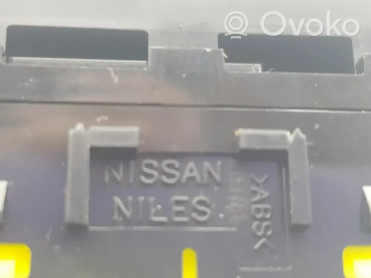 Nissan e-NV200 Sivupeilin kytkin 25570CT01B