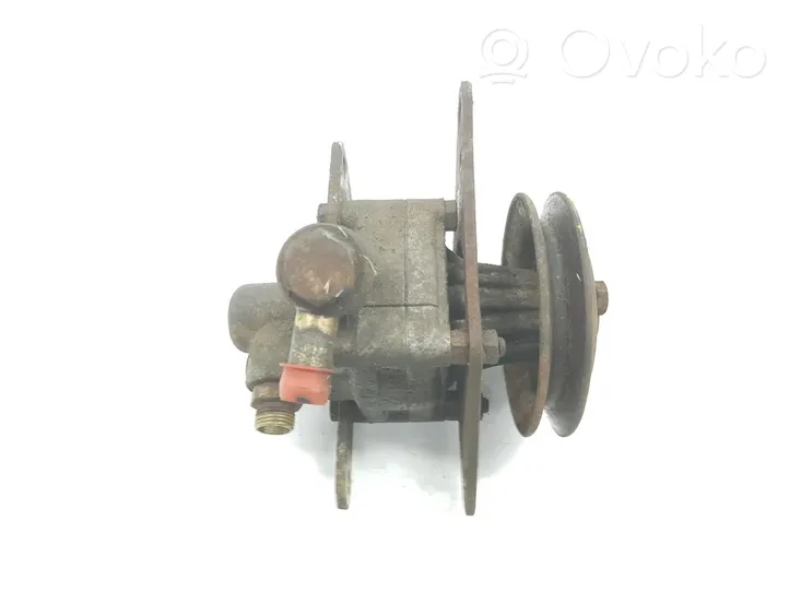 Mercedes-Benz 100 W631 Pompa del servosterzo A0004603680