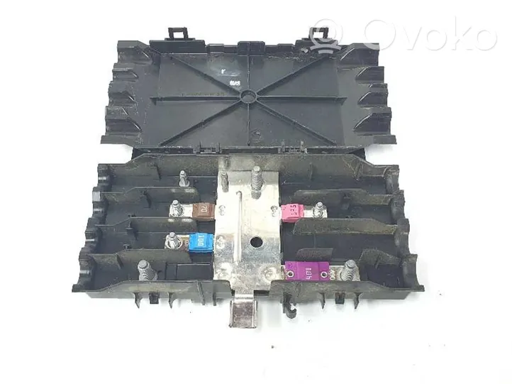 Volkswagen Crafter Fuse module 7C0937548A