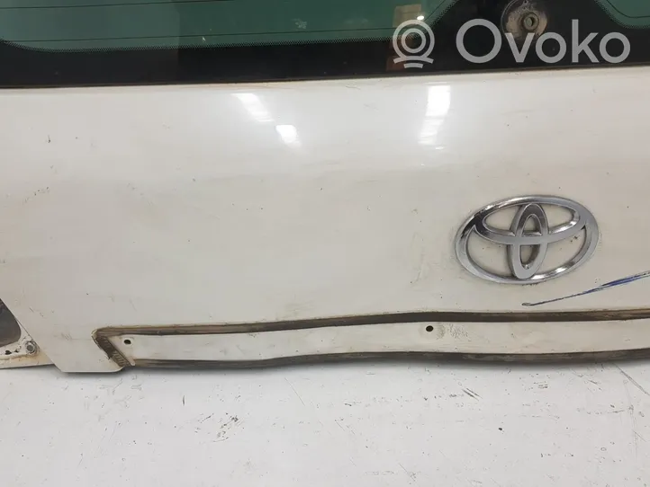 Toyota Land Cruiser J20 J20u Galinis dangtis (bagažinės) 6700560D50