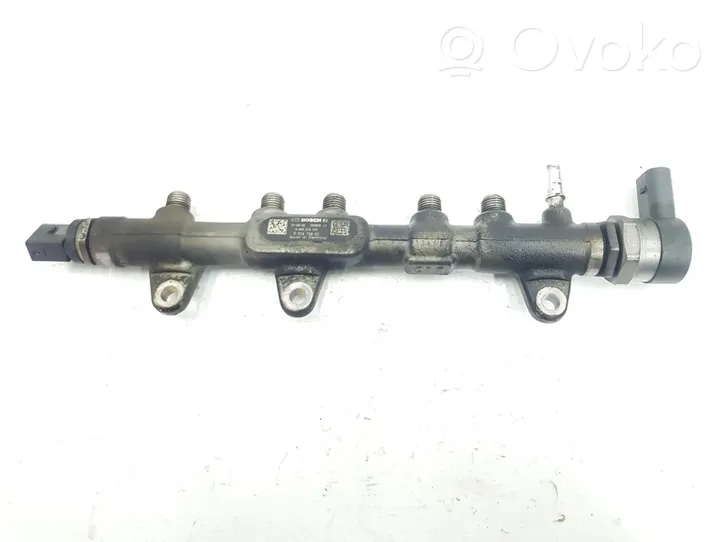 BMW 2 F46 Tuyau de conduite principale de carburant 13538514154