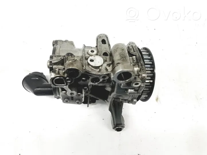 Volkswagen Tiguan Oil pump 04L145208T