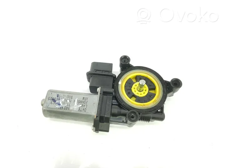 BMW 2 F46 Moteur de lève-vitre de porte arrière 67627354890