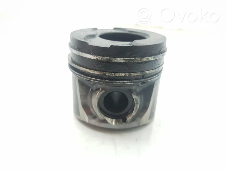 Peugeot Bipper Piston avec bielle 0628N7