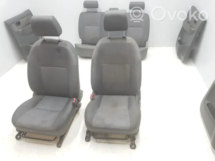 Toyota Hilux (AN10, AN20, AN30) Seat set 