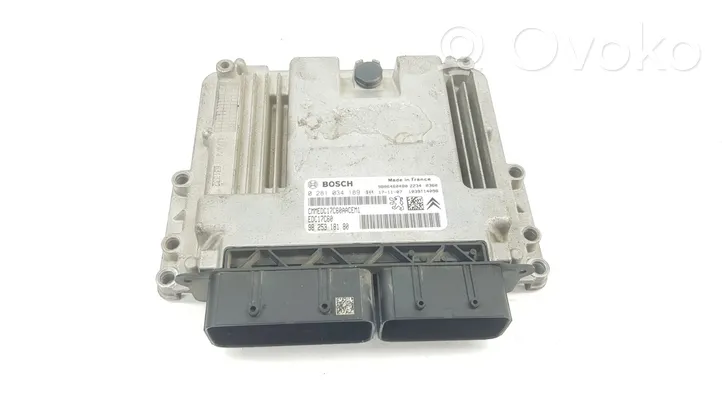 Peugeot Traveller Sterownik / Moduł ECU 9825318180