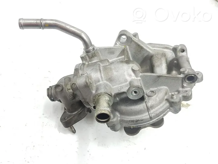 Mazda 3 I Pompe de circulation d'eau PYFA15010C