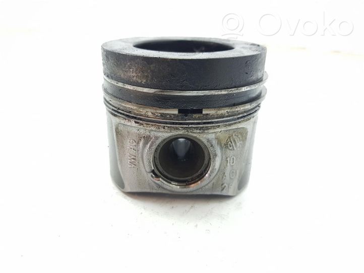 Seat Toledo IV (NH) Piston avec bielle 03L107065J