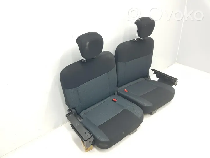 Nissan e-NV200 Fotele tylne trzeciego rzędu 
