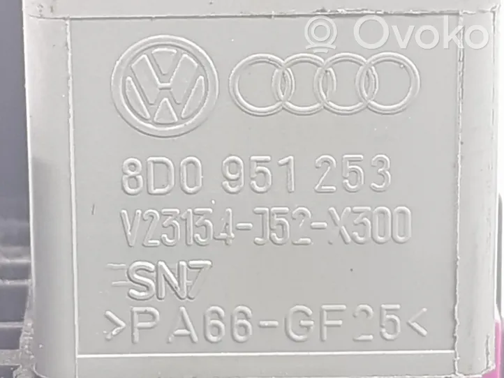 Audi Q7 4M Module de fusibles 7L0937548C