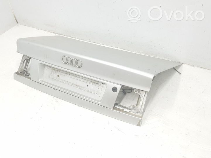 Audi 100 S4 C4 Couvercle de coffre 4A5827023E