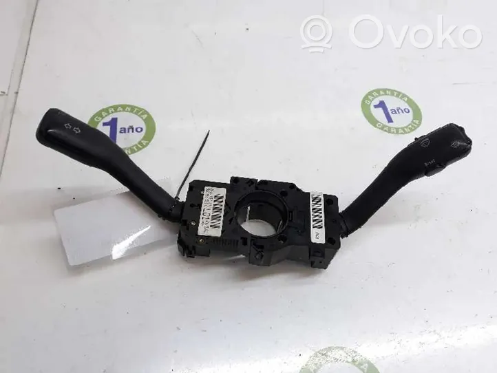 Audi TT Mk1 Pulsanti/interruttori sul volante 4B0953503G