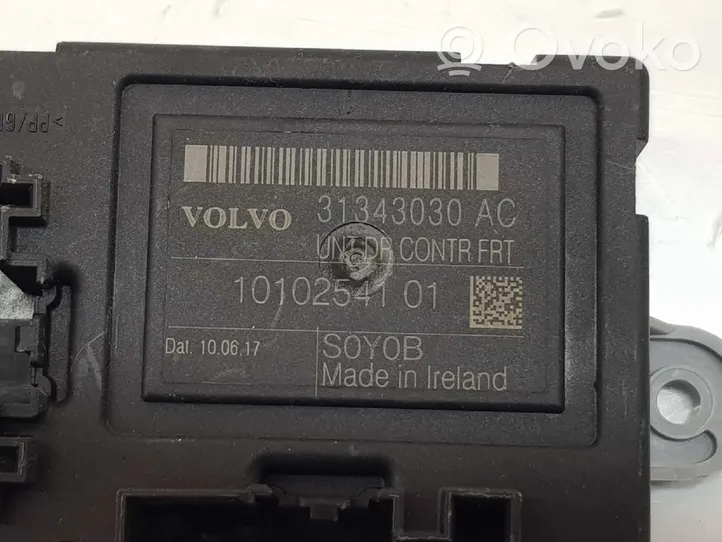 Volvo XC60 Oven keskuslukituksen ohjausyksikön moduuli 31343469