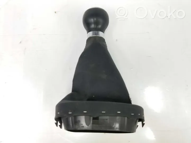 Volkswagen Touran II Revêtement pommeau de levier de vitesses cuir 1T0711456