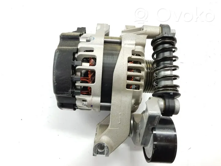 Hyundai Tucson TL Generatore/alternatore 373002U400