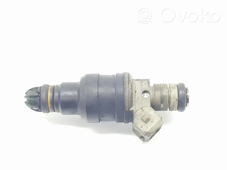 BMW 3 E36 Injecteur de carburant 13641730059