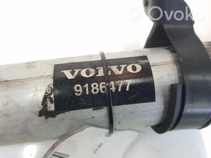 Volvo 850 Tube d'admission de tuyau de refroidisseur intermédiaire 9186477