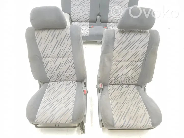 Toyota Land Cruiser (HDJ90) Seat set 