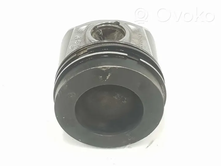 Skoda Karoq Piston with connecting rod 04L107065AR