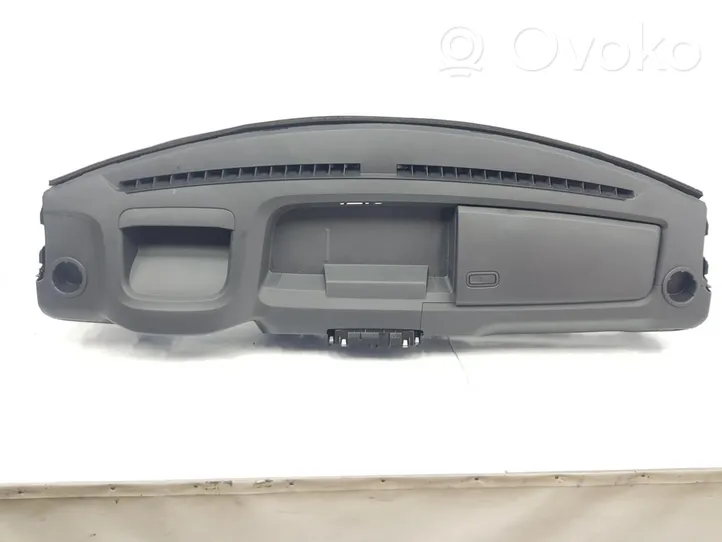 Renault Master III Dashboard 682000947R