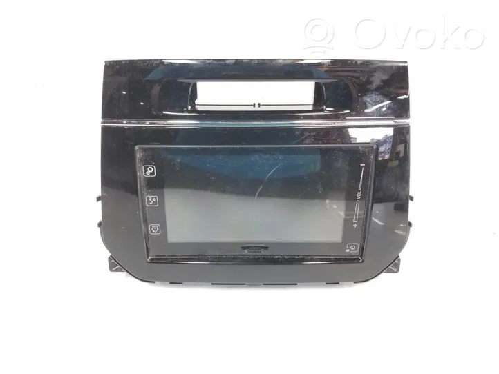 Suzuki Vitara (LY) Panel / Radioodtwarzacz CD/DVD/GPS 3992054PJ4