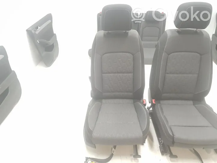 Volkswagen Passat Alltrack Seat set 