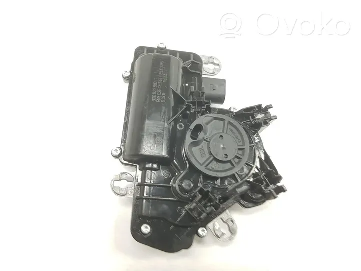 Volkswagen Tiguan Takaluukun lukon salvan moottori 3G0827887C